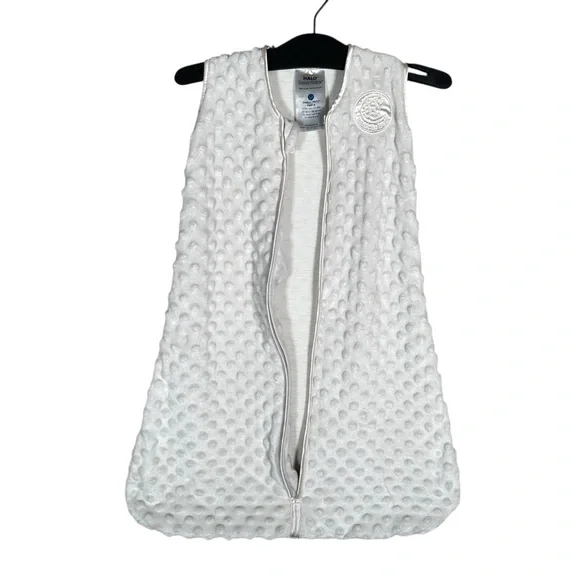 HALO SLEEPSACK Sleeveless Baby Wearable Blanket with Plush Soothing Dots - Picture 5 of 9